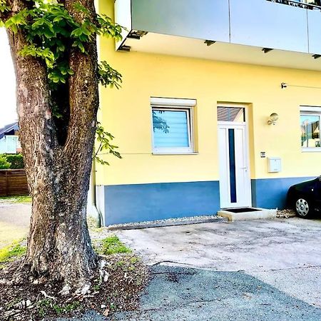 Schoene Wohnung Mit Eigenen Eingang Und Terrasse Gosseling Dış mekan fotoğraf