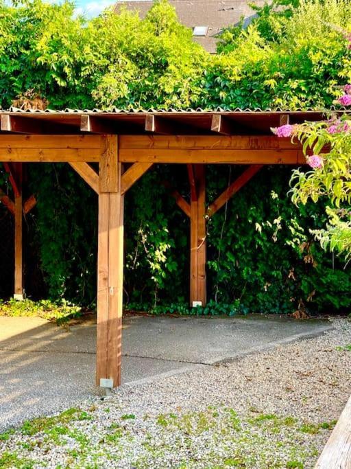 Schoene Wohnung Mit Eigenen Eingang Und Terrasse Gosseling Dış mekan fotoğraf